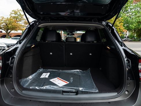 New 2026 Nissan Kicks SR w/ Cold Weather Package image 7