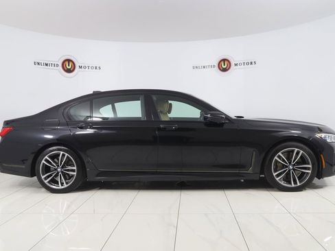 Used 2020 BMW 745e xDrive image 2