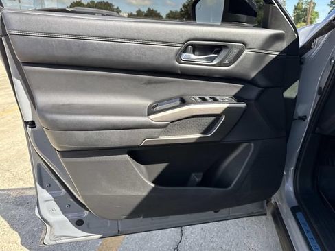Used 2023 Nissan Pathfinder Platinum w/ Cargo Package AWD/4WD image 30