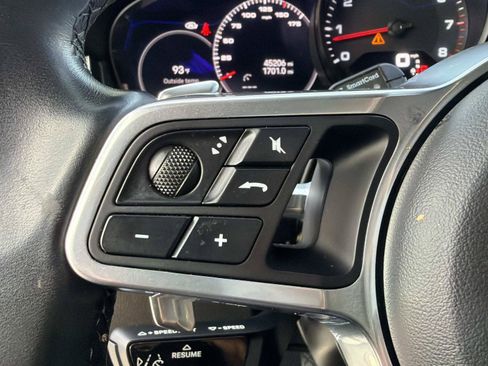 Used 2023 Porsche Cayenne Platinum Edition AWD/4WD image 29