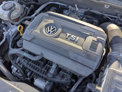 Used 2021 Volkswagen GTI S FWD image 31
