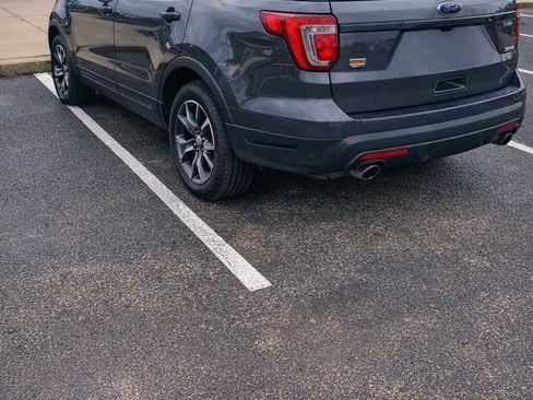 Used 2018 Ford Explorer Sport w/ Equipment Group 401A image 3