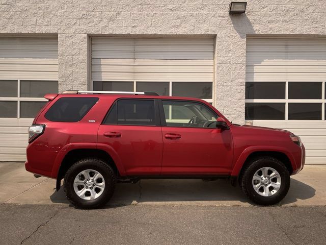 Used 2024 Toyota 4Runner SR5 AWD/4WD image 1