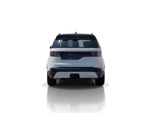 Used 2025 Land Rover Discovery Dynamic SE AWD/4WD image 7