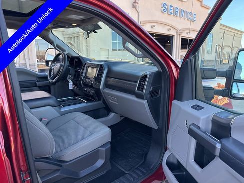 Used 2019 Ford F250 XLT w/ XLT Premium Package image 17