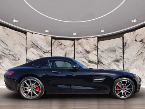 Used 2017 Mercedes-Benz AMG GT Coupe image 4