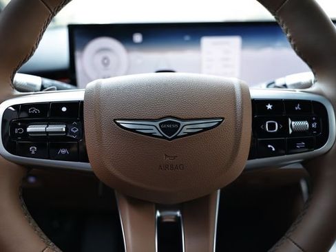 New 2026 Genesis GV70 2.5T Advanced AWD/4WD image 32