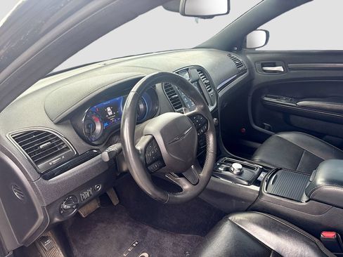Used 2023 Chrysler 300 S w/ Comfort Group RWD image 9
