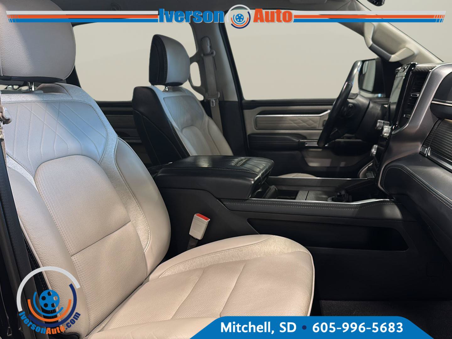 Used 2024 RAM 1500 Limited AWD/4WD image 32