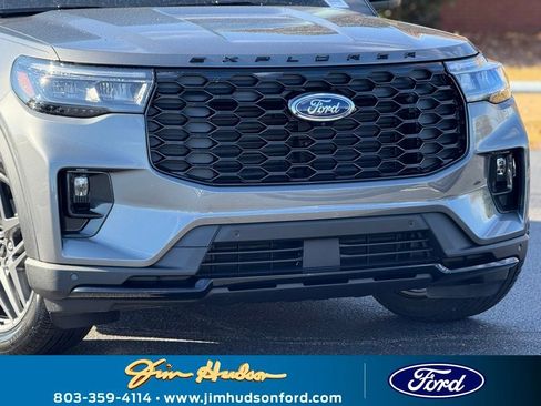 New 2026 Ford Explorer ST-Line w/ ST-Line Street Pack image 4