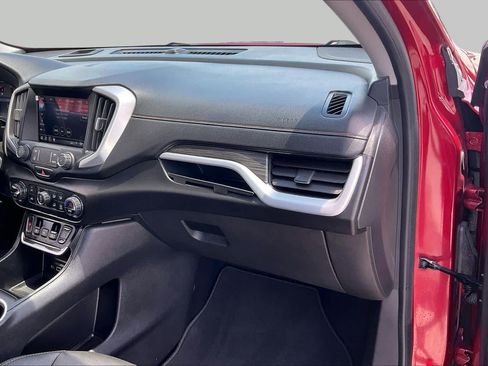 Used 2020 GMC Terrain SLT w/ Preferred Package FWD image 17