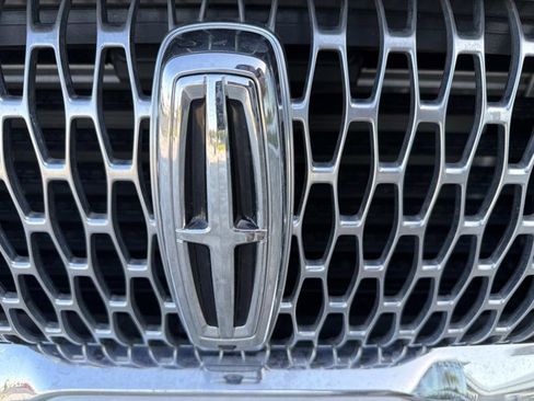 Certified 2023 Lincoln Aviator Reserve w/ Equipment Group 201A image 8