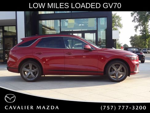 Used 2024 Genesis GV70 2.5T w/ Sport Prestige Package AWD/4WD image 3