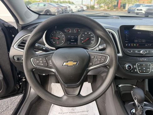 Used 2024 Chevrolet Malibu LT FWD image 17
