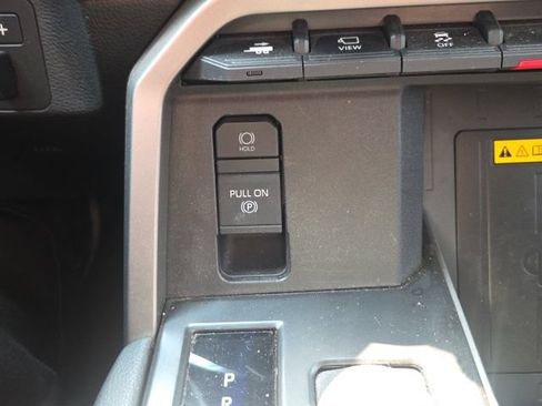 Used 2024 Toyota Tundra Limited AWD/4WD image 27