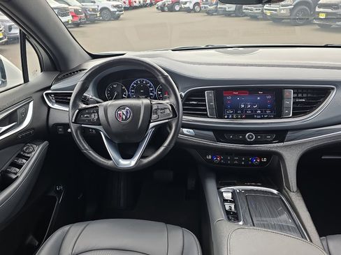 Used 2024 Buick Enclave Premium image 22
