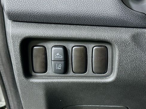 Used 2025 Mitsubishi Outlander Sport ES image 16