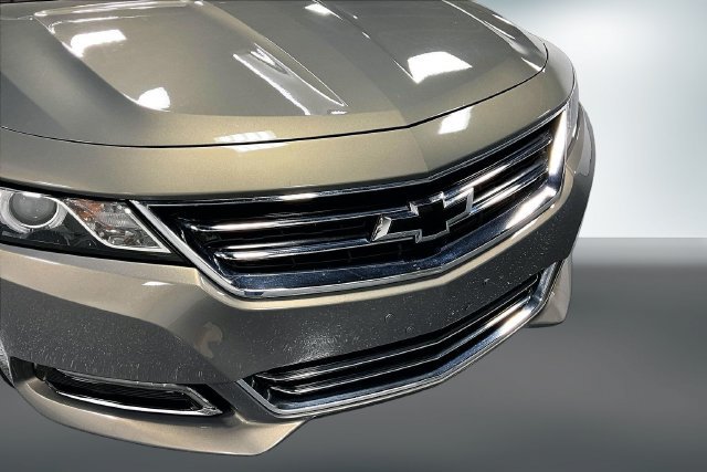 Used 2017 Chevrolet Impala Premier w/ Enhanced Convenience Package FWD image 29