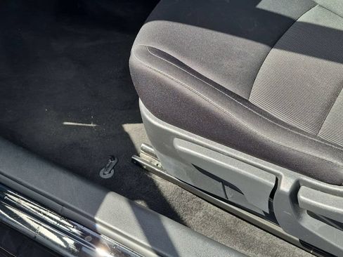 Used 2025 Nissan Sentra SV FWD image 14