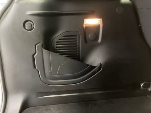 Used 2023 Jeep Renegade Latitude image 29