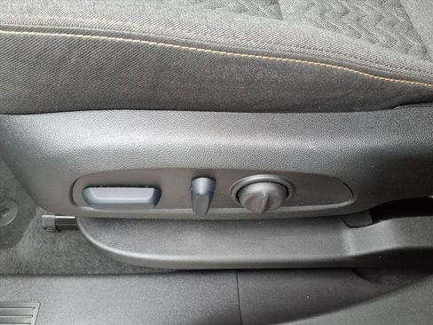 Certified 2024 Chevrolet Equinox LT image 17