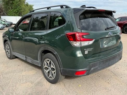 Used 2024 Subaru Forester Premium AWD/4WD image 3