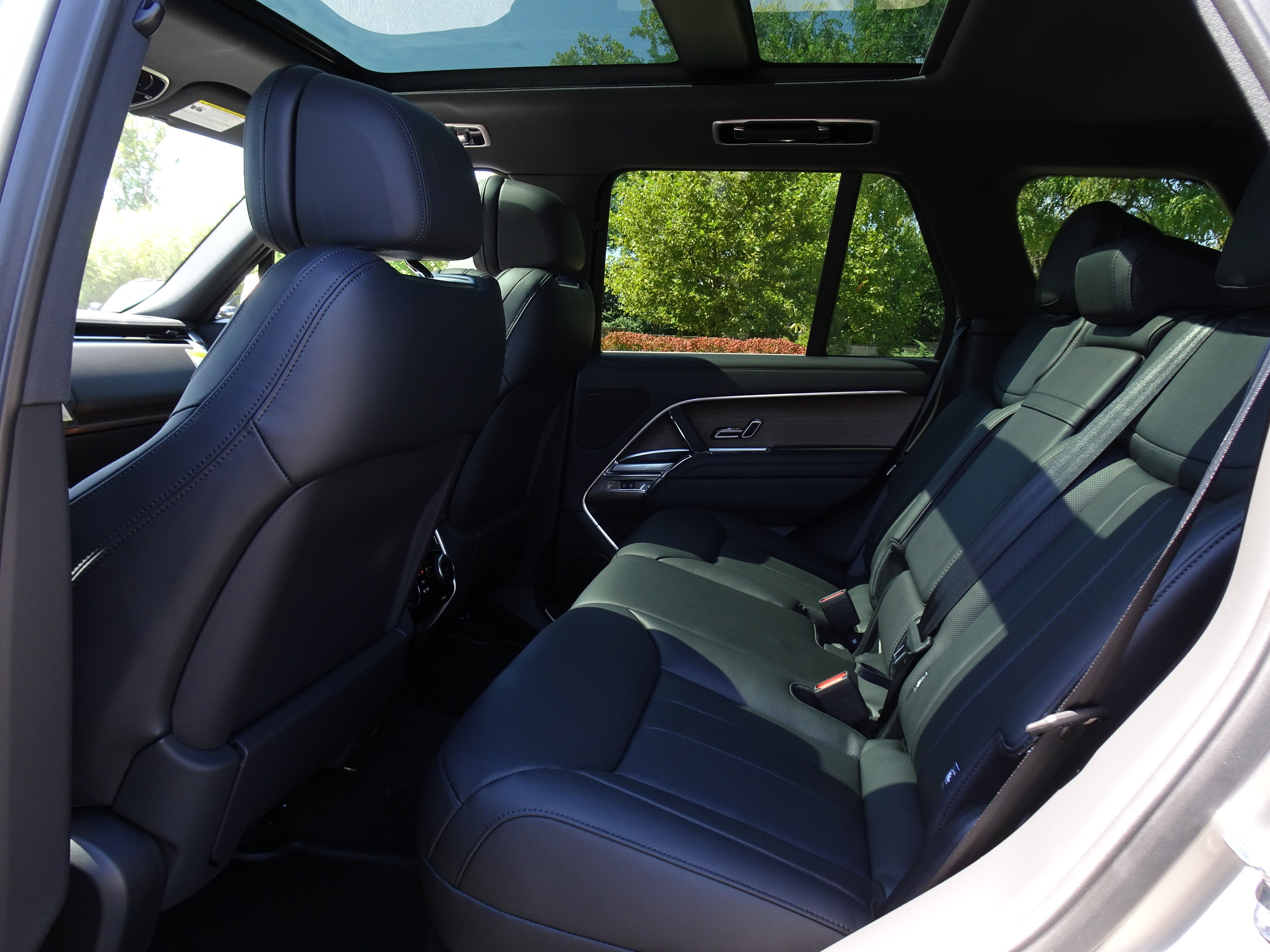 New 2026 Land Rover Range Rover SE AWD/4WD image 22