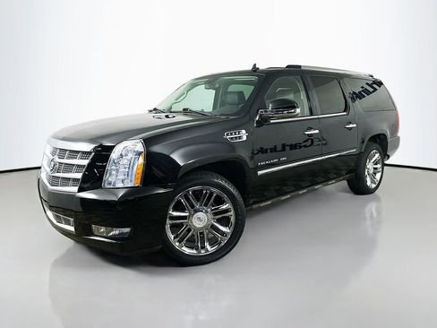 Used 2011 Cadillac Escalade ESV Platinum image 3