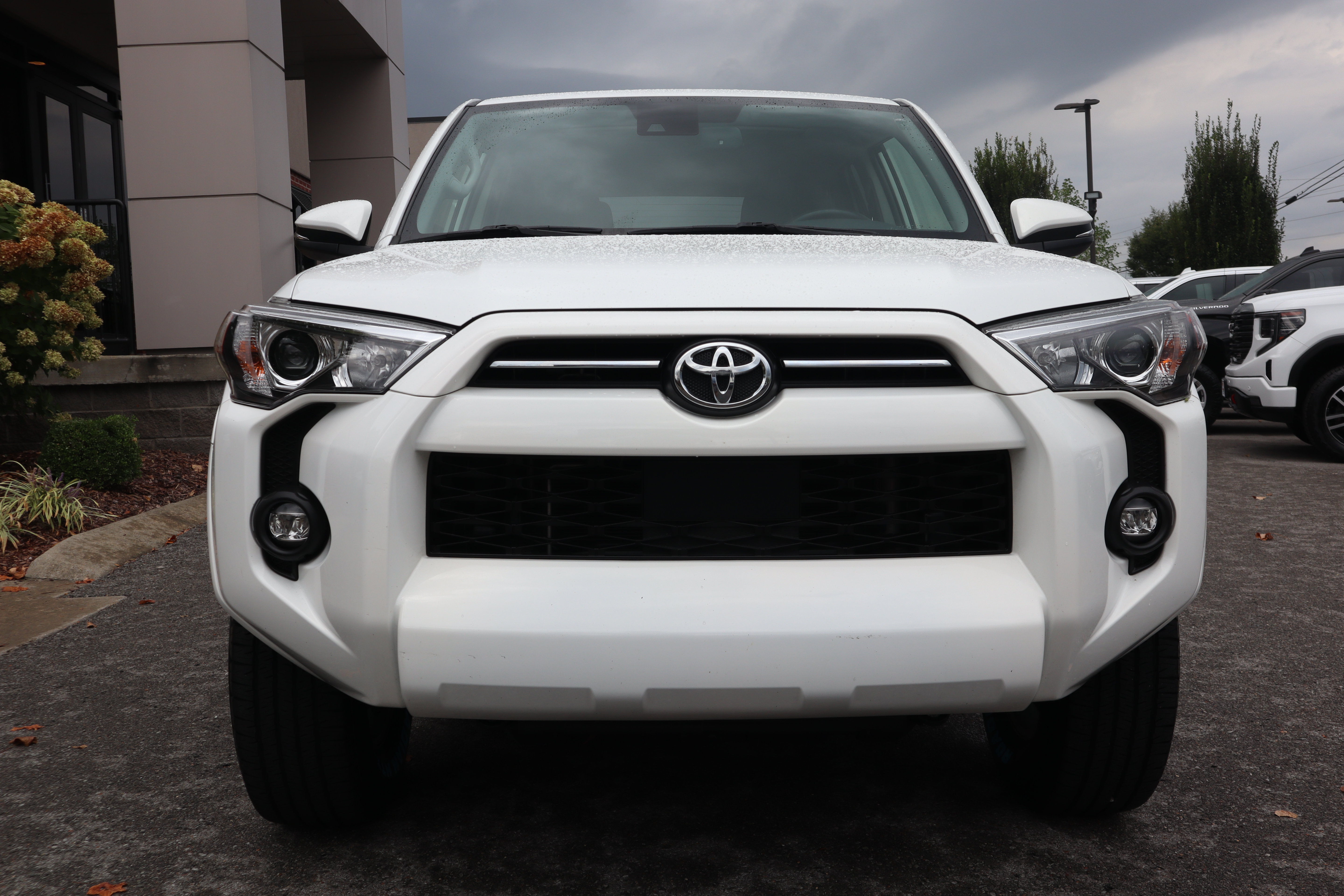 Used 2023 Toyota 4Runner SR5 Premium w/ Moonroof Package AWD/4WD image 4