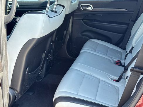 Used 2018 Jeep Grand Cherokee Laredo AWD/4WD image 20
