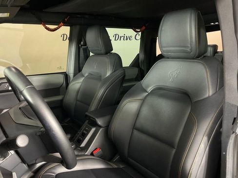 Used 2022 Ford Bronco Badlands image 13