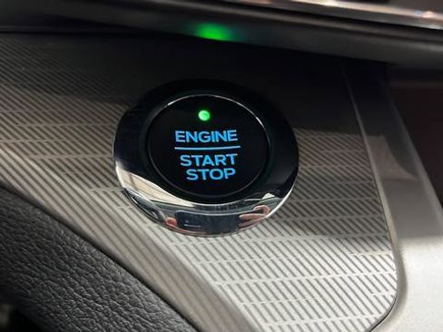 Used 2021 Ford Explorer XLT w/ XLT Sport Appearance Package image 22