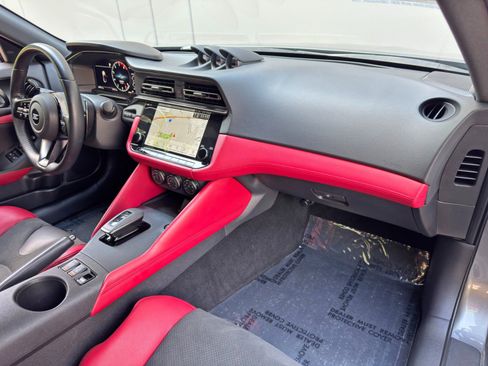 Used 2025 Nissan Z Performance w/ Floor Mat Package RWD image 14