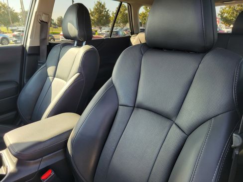 Used 2022 Subaru Outback Limited w/ Popular Package #2 image 12