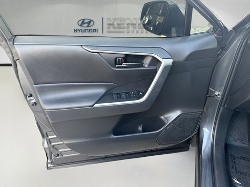 Used 2025 Toyota RAV4 LE FWD image 17