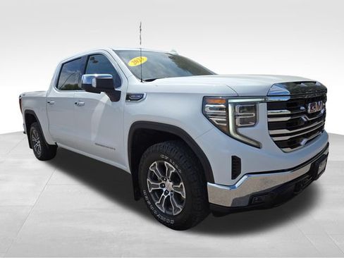 Used 2023 GMC Sierra 1500 SLT w/ SLT Convenience Package AWD/4WD image 1