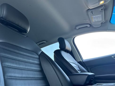 Used 2019 Ford Edge SEL w/ Equipment Group 201A image 16