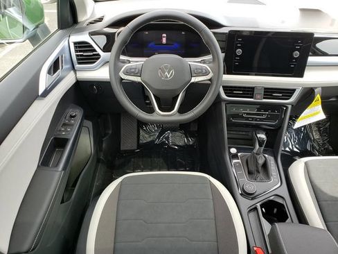 New 2026 Volkswagen Taos SE AWD/4WD image 10