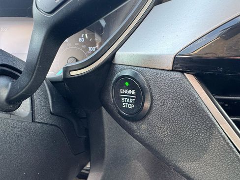 Used 2020 Ford Escape SE FWD image 28