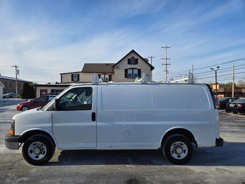 Used 2003 Chevrolet Express 2500 image 9
