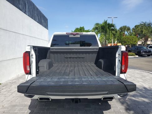 Used 2023 GMC Sierra 1500 Denali w/ Denali Reserve Package image 9