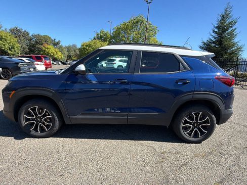 Used 2022 Chevrolet TrailBlazer ACTIV w/ Technology Package AWD/4WD image 8