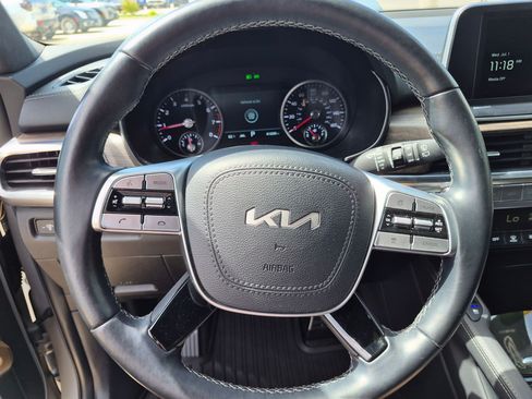 Certified 2022 Kia Telluride SX w/ SX Prestige Package AWD/4WD image 16