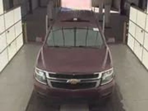 Used 2016 Chevrolet Tahoe LT image 2