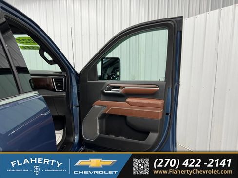Used 2025 GMC Sierra 2500 Denali Ultimate AWD/4WD image 14