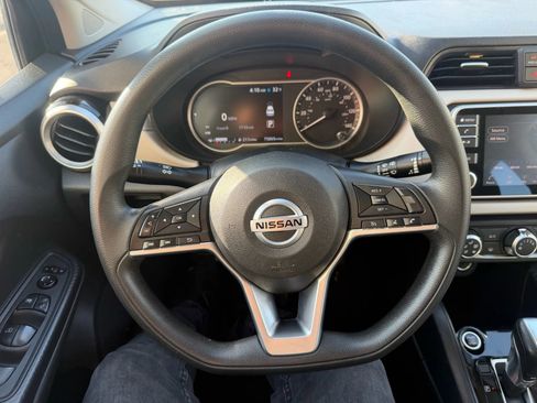 Used 2021 Nissan Versa SV image 12