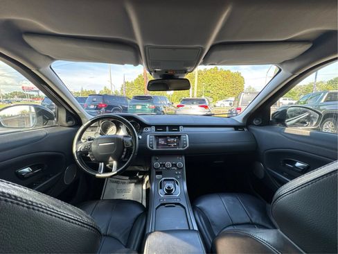 Used 2019 Land Rover Range Rover Evoque SE AWD/4WD image 24