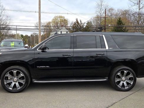 Used 2016 GMC Yukon XL SLT w/ Open Road Package AWD/4WD image 7