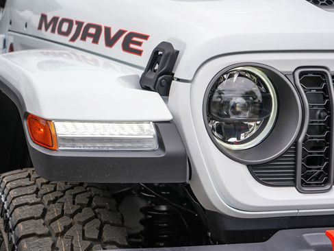 New 2026 Jeep Gladiator Mojave image 6