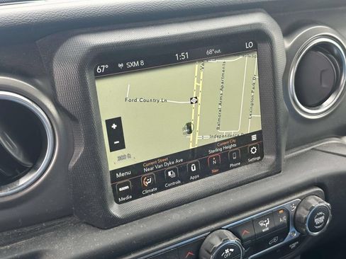 Used 2022 Jeep Wrangler Unlimited Rubicon 4xe AWD/4WD image 26